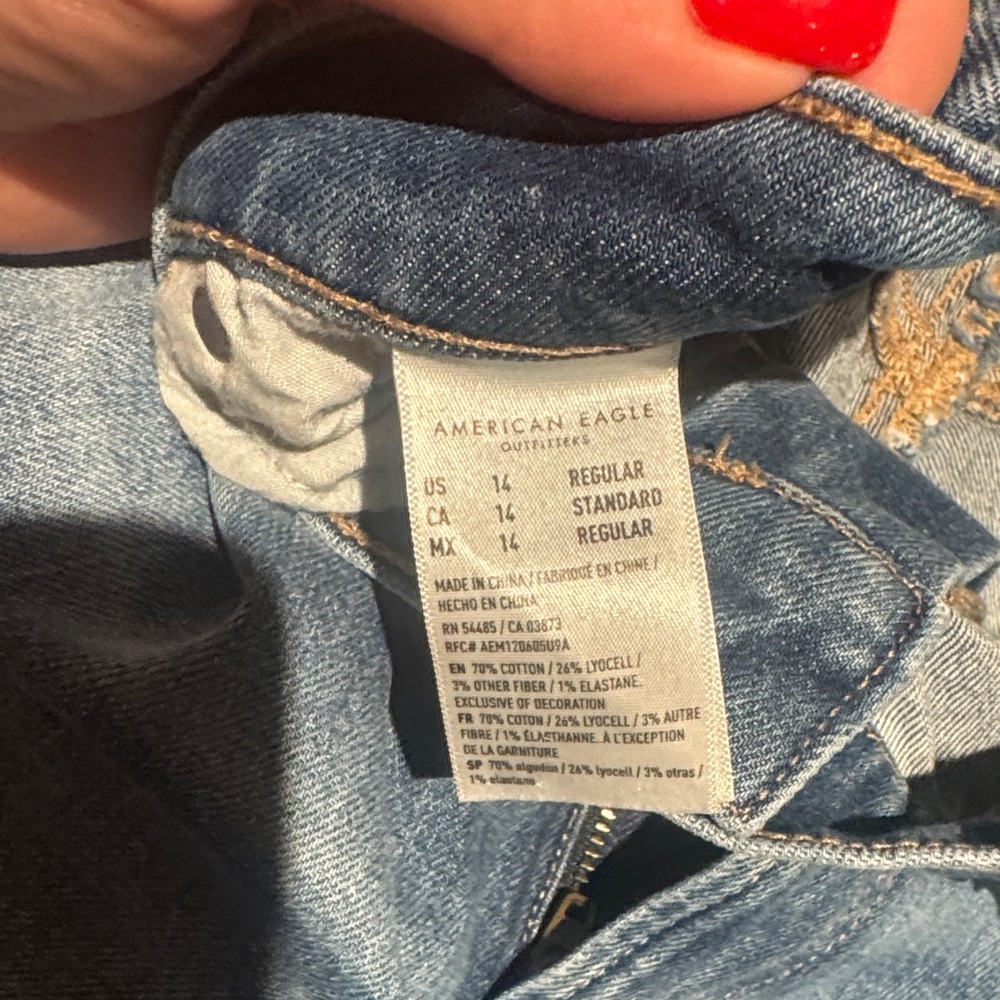 American Eagle Outfitters Light Blue Straight Leg Jeans - Picture 3 of 6
